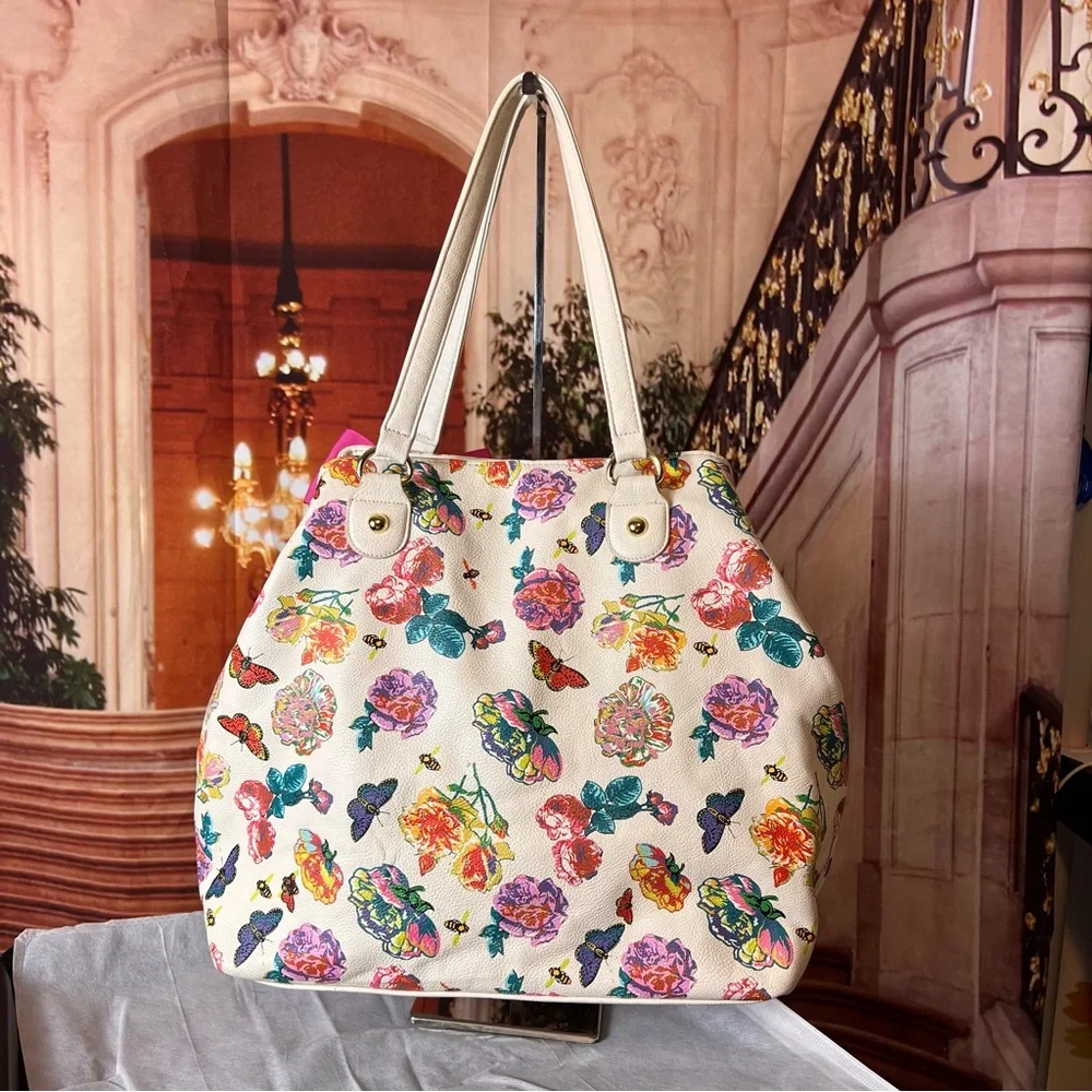 Betsey Johnson Large Colorful Floral Women's Bag with Pink Bow 🎀 charm - Picture 4 of 15